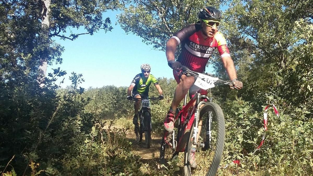 La carrera BTT Robles Milenarios de Almanza cumple este domingo su novena edición