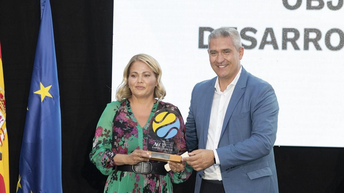 El proyecto “Alimentos con Vida” recibe el premio “Atlántico Hoy a las mejores Iniciativas Empresariales” por su contribución social y sostenible en las islas