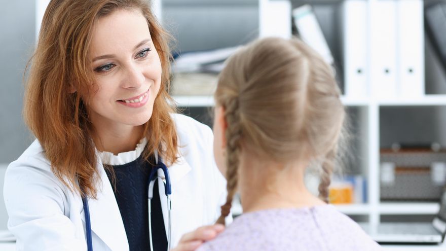 Dos años de papeleo y queja al Defensor del Pueblo para conseguir enfermera escolar: “Ya no teníamos esperanza”