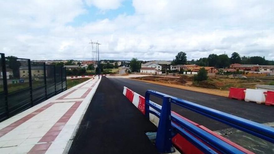 La salida en San Andrés de la próxima conexión desde León aún no está definida. // Uribe