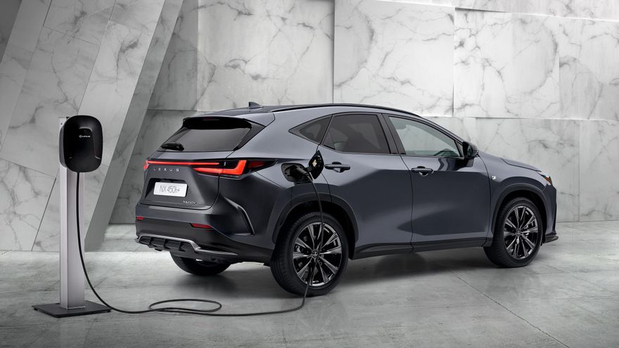El Lexus NX enchufable se denominará 450+.