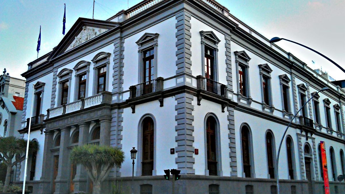 Santa Cruz de Tenerife concede la Medalla de Oro al cuerpo consular acreditado en la ciudad