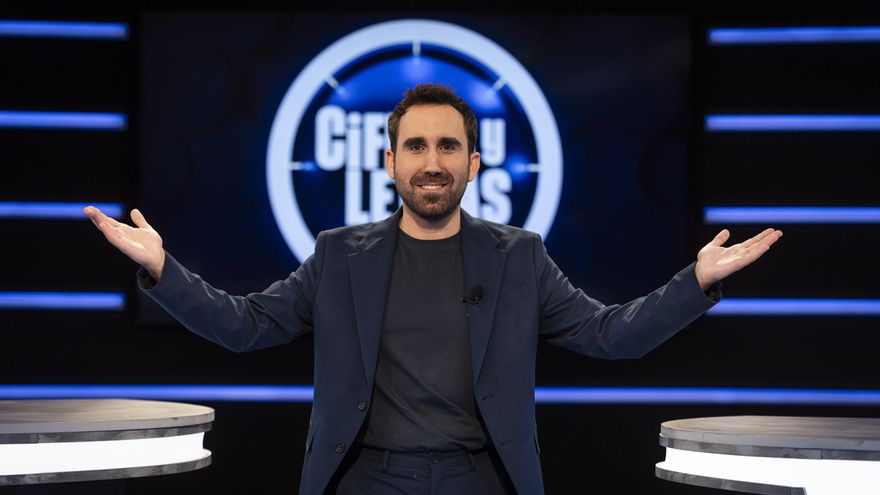 TVE enseña y da detalles de su nuevo 'Cifras y letras' con Aitor Albizua y presenta a sus dos expertos