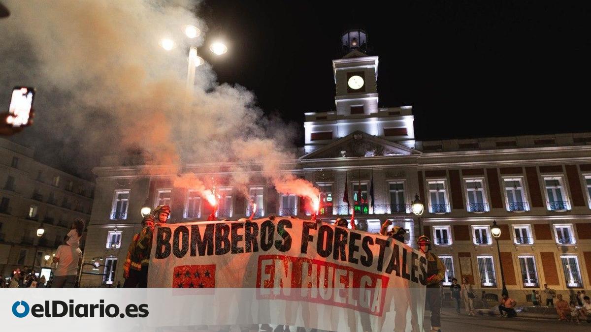 Los bomberos forestales de Madrid van a la huelga durante un mes para ...