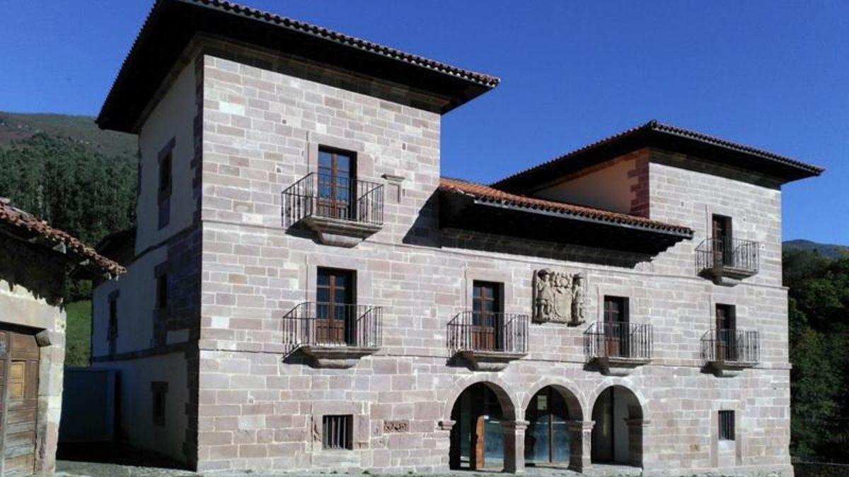 Cantur saca a concurso el contrato de arrendamiento del Hotel Casona de Carmona para recuperar su actividad