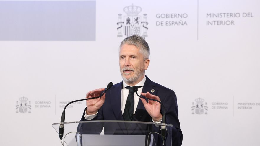 El ministro del Interior, Fernando Grande-Marlaska, preside la toma de posesión de la nueva secretaria de Estado de Seguridad, Aina Calvo