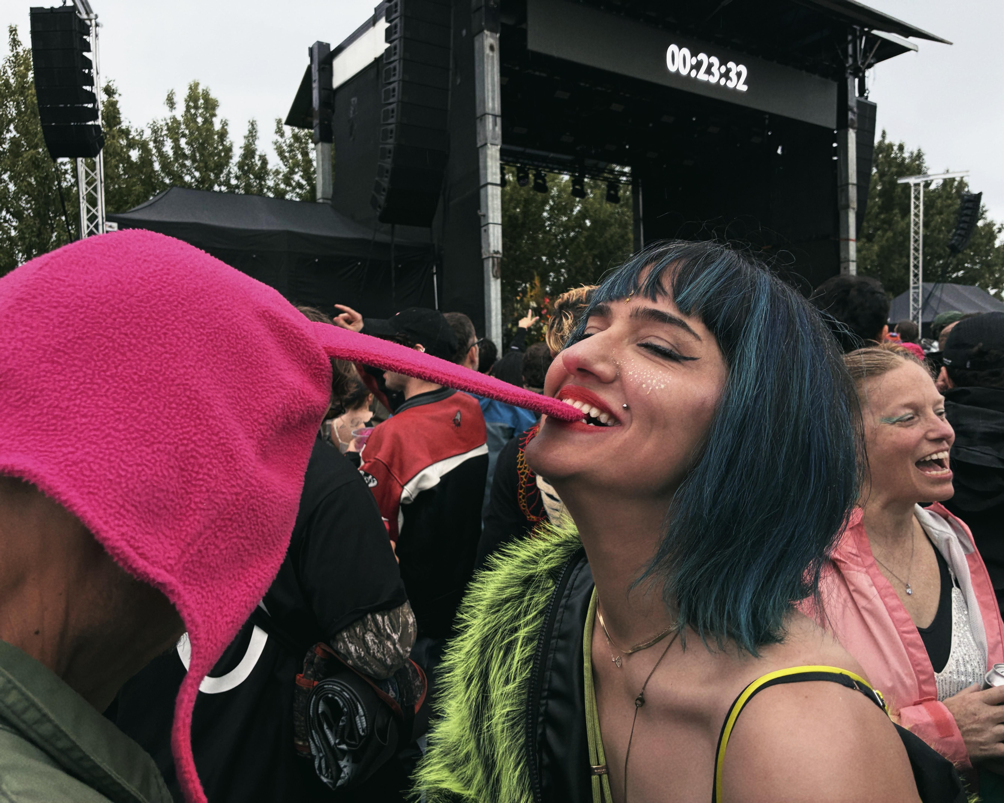 Público en la fiesta Echolalia de Víðistaðatún (Islandia)