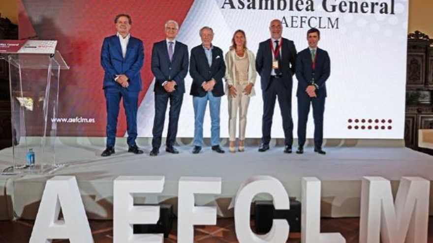 Castilla-La Mancha "aprueba en expectativas económicas y suspende en burocracia y fiscalidad"