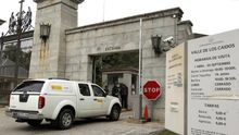 Llegan al Valle de los Caídos los peritos para los trabajos previos de las exhumaciones