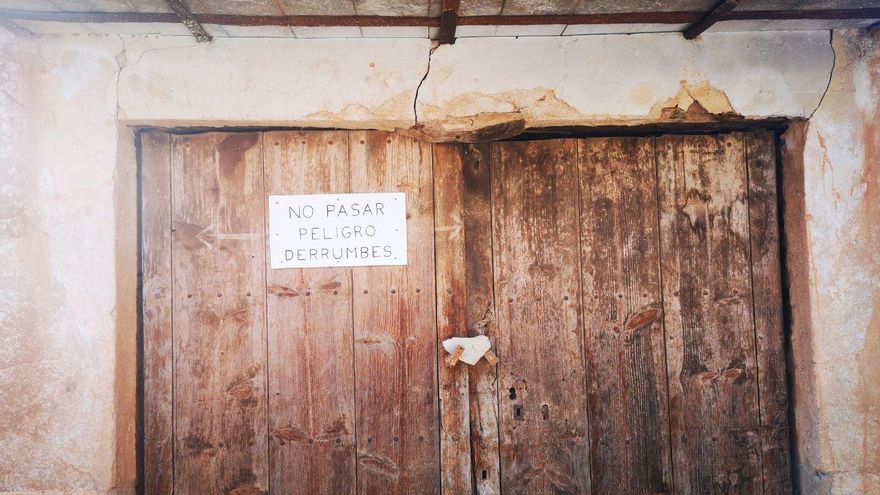 El Campo, detalle de una puerta