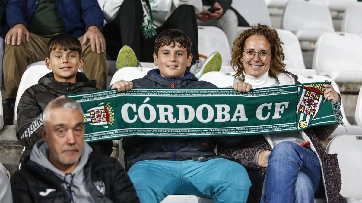 Grada Blanquiverde del Córdoba CF - Cádiz CF