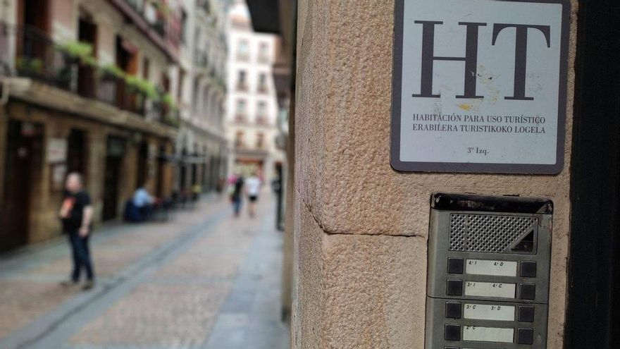EH Bildu y Podemos enmiendan el impuesto al turismo para aumentar la presión a los pisos y a los cruceros