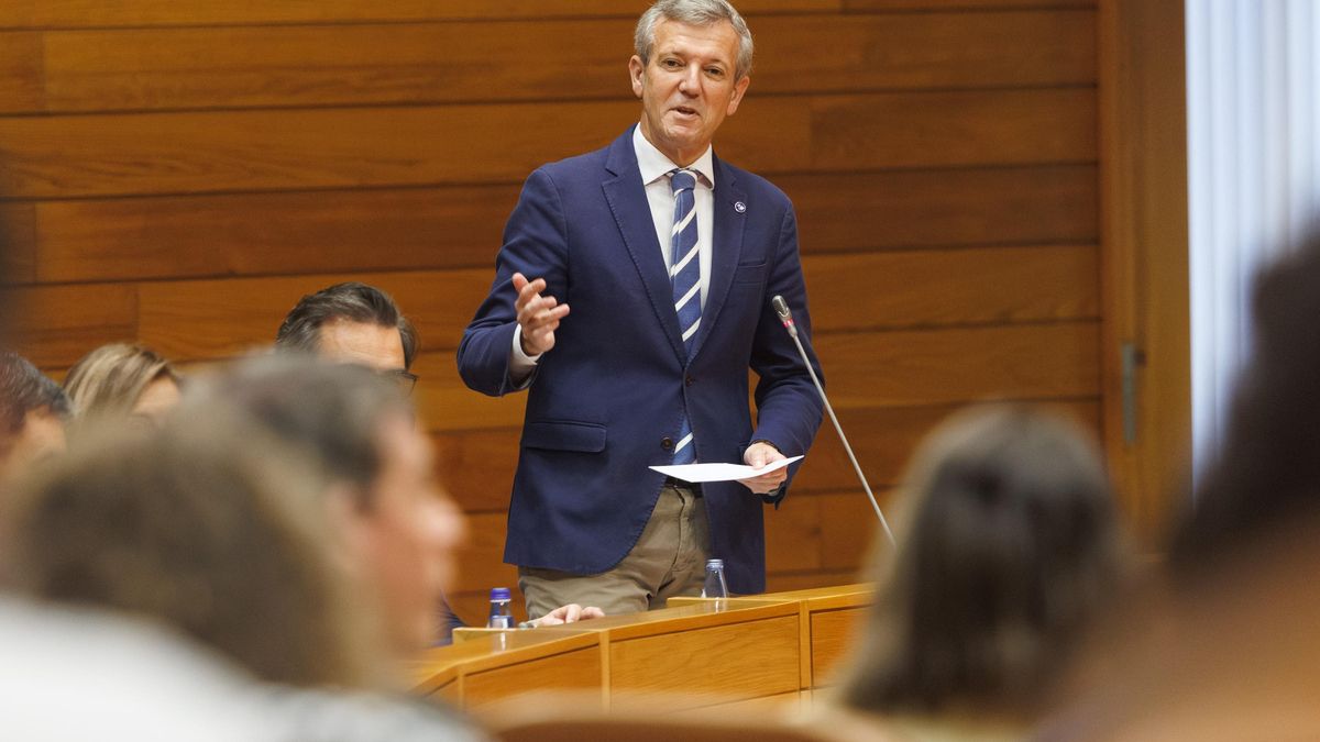 El presidente de la Xunta de Galicia, Alfonso Rueda, en el Parlamento autonómico
