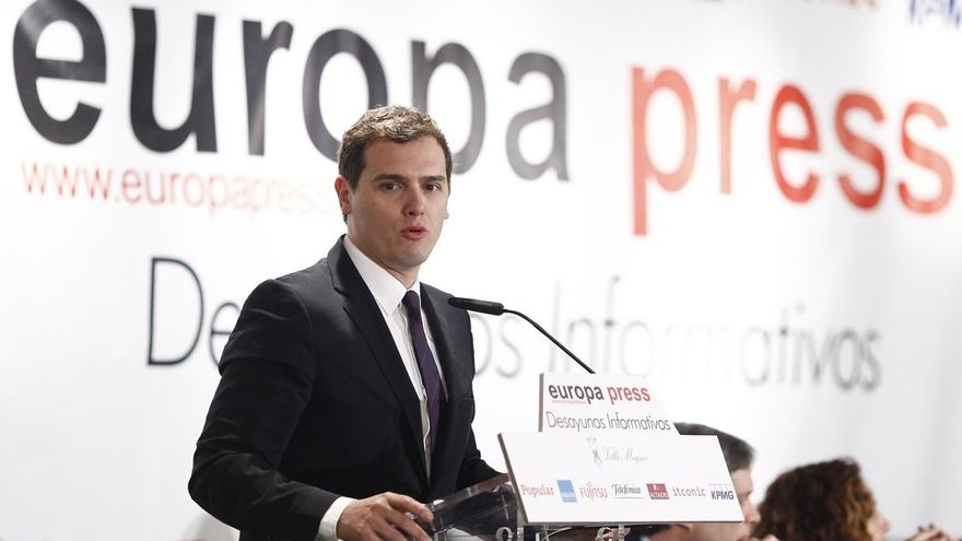 Rivera dice que no puede haber un buen gobierno para España si incluye a gente que "quiera romper" el país