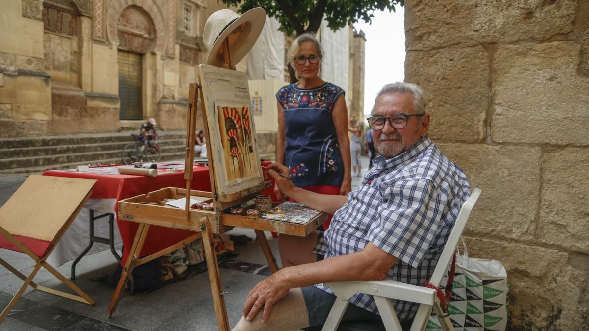 Luis y Carmen, pintores junto a la Mezquita Catedral