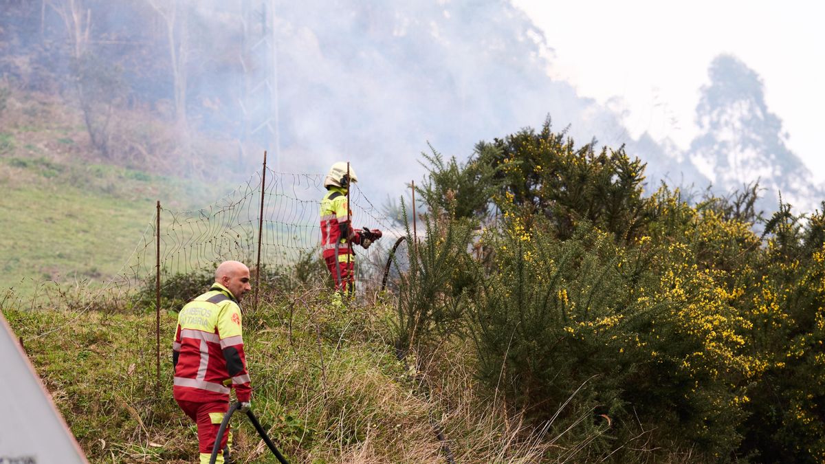 Los bomberos del SEMCA no harán horas extras mientras no se cubran las vacantes y se resuelva la falta de personal