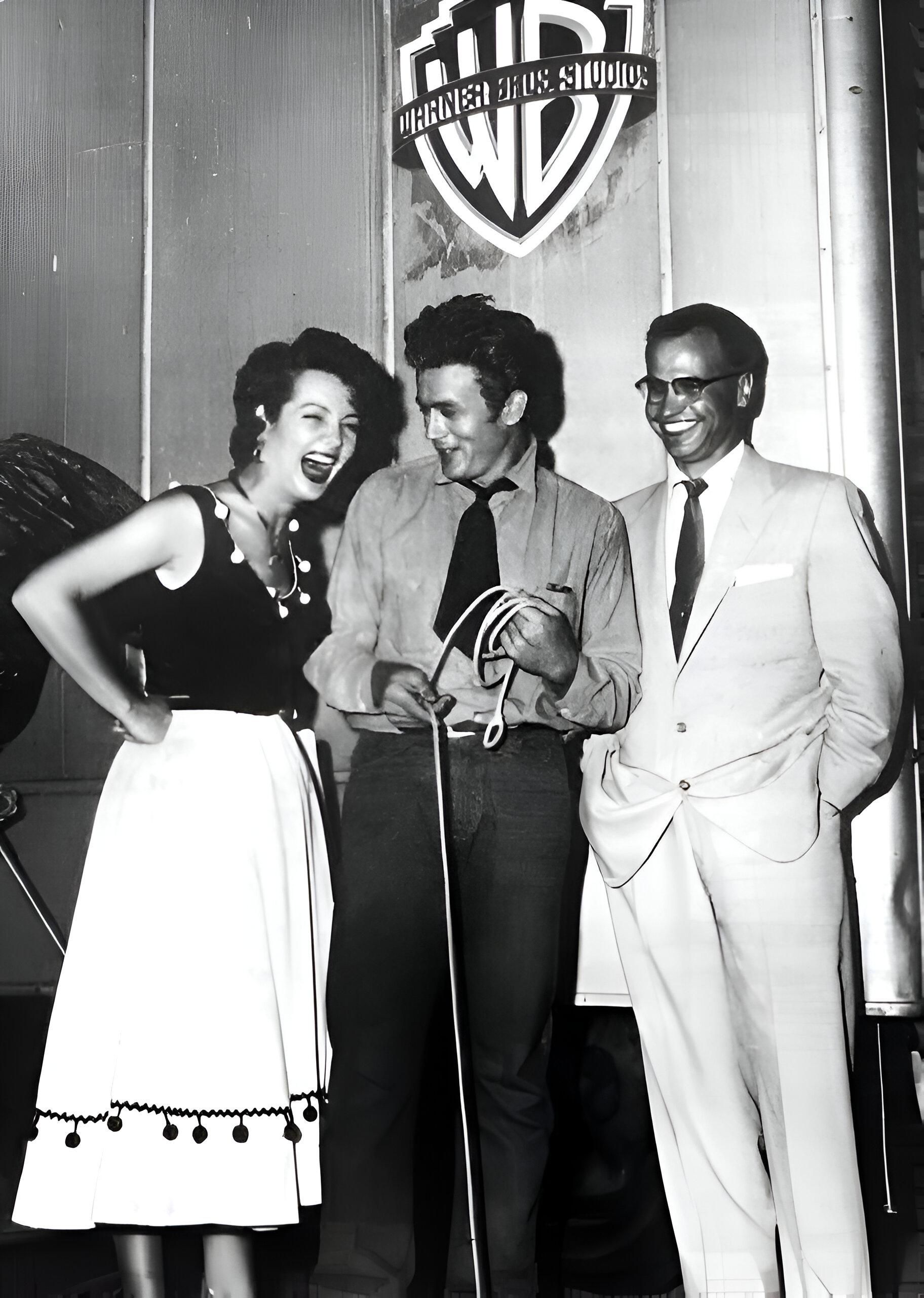 Armando del Moral, con James Dean y Sara Montiel.