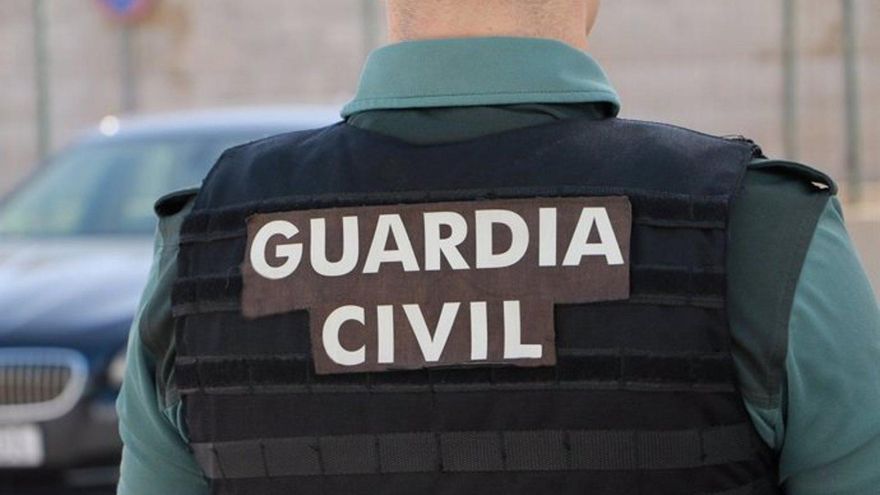 La juez deja en libertad al portavoz del PSOE en Cospeito (Lugo) acusado de empujar a su pareja en una boda