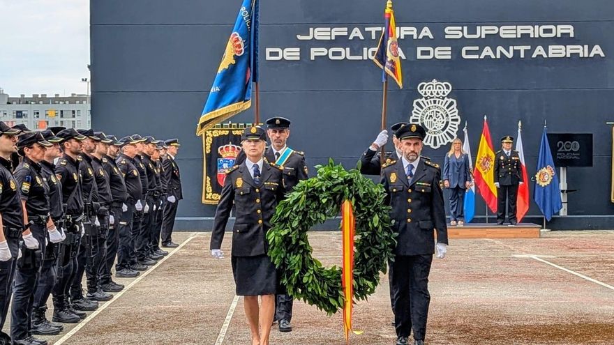 Cantabria rinde homenaje a los policías nacionales víctimas del terrorismo