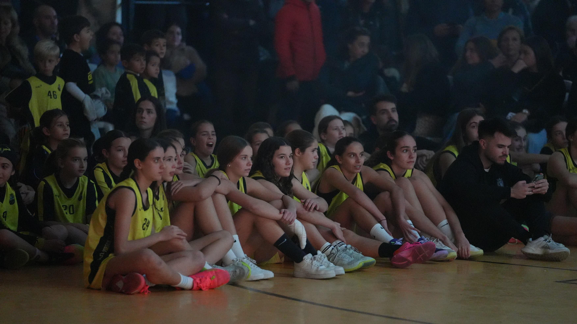 Presentación de los equipos de baloncesto y gimnasia rítmica del Colegio Virgen del Carmen