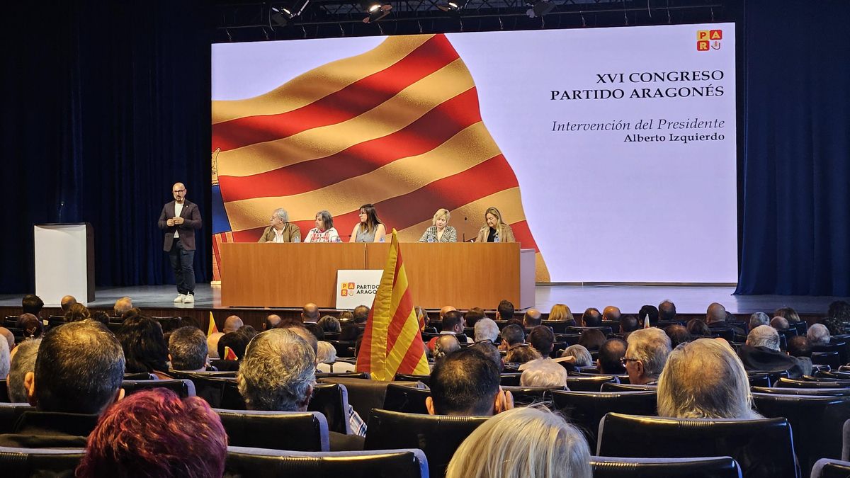 La Ejecutiva y los líderes provinciales del PAR respaldan a su presidente, Alberto Izquierdo, fichado por Azcón como asesor