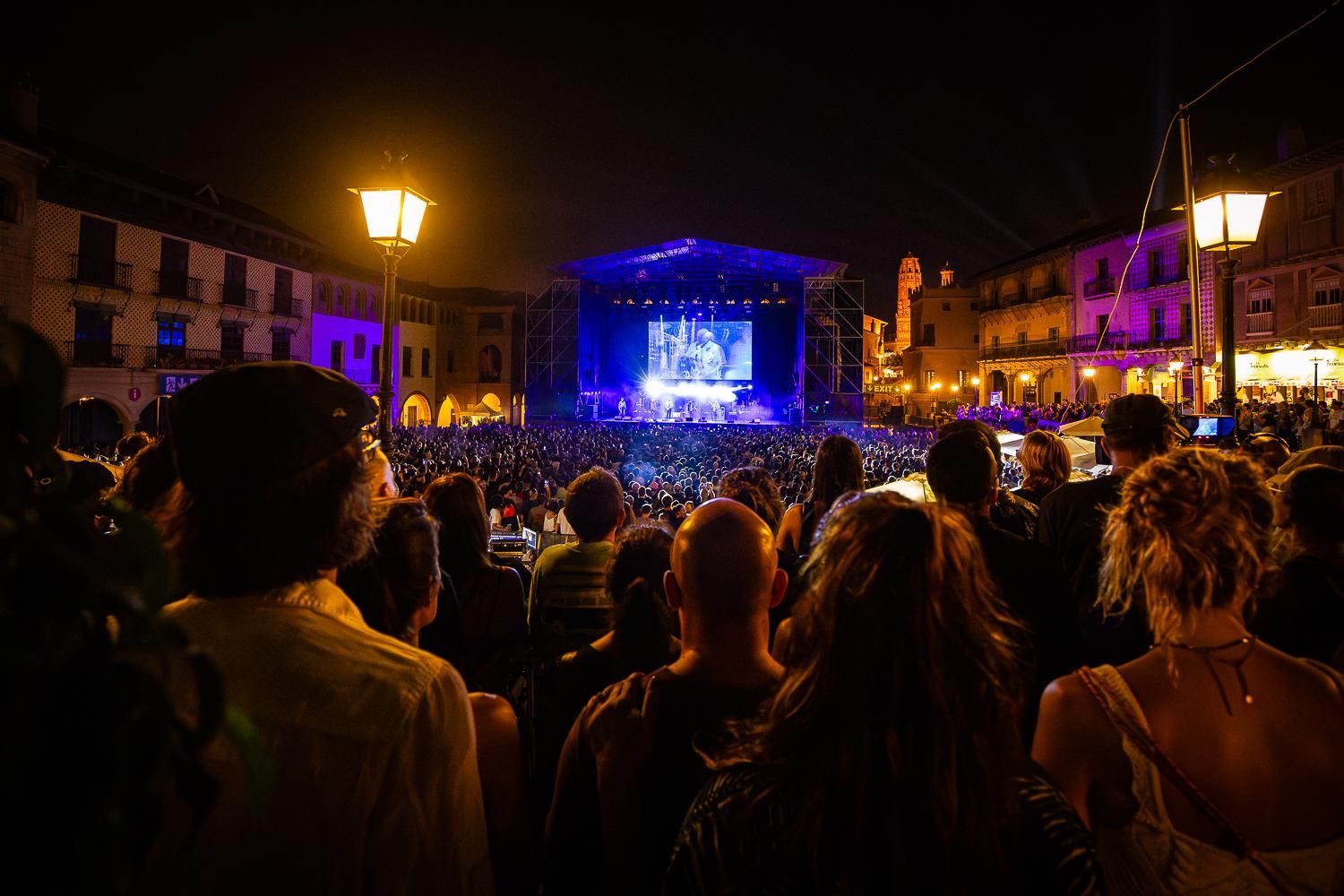 El recinto del Poble Espanyol durante el concierto de Los Fabulosos Cadillacs, el jueves 7 de septiembre de 2023 en Barcelona