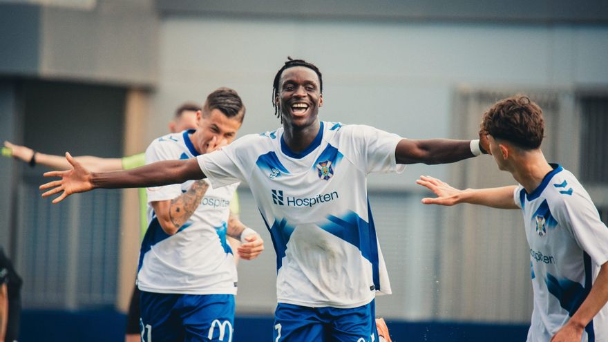 El Tenerife B vuelve a ganar y mantiene el pulso con la zona alta