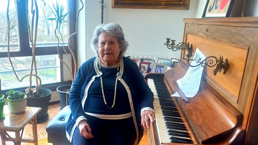 Aurelia Bonet: los 98 años de la primera doctora en Física en España: "El magisterio ha sido mi gran pasión"