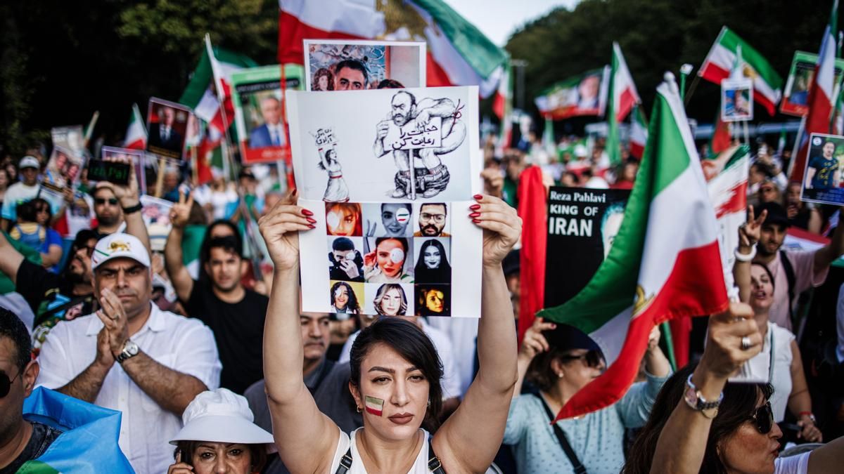 Irán impide a la familia de Mahsa Amini homenajear a la joven un año después de su muerte