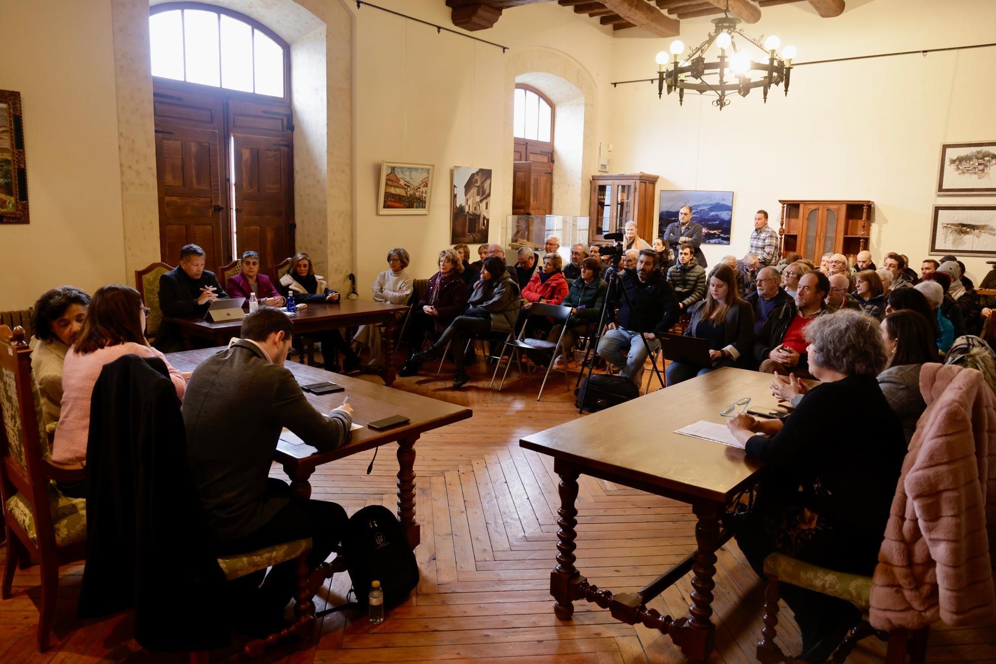 Peno de moción de censura de PP e IU en Candelario contra el PSOE