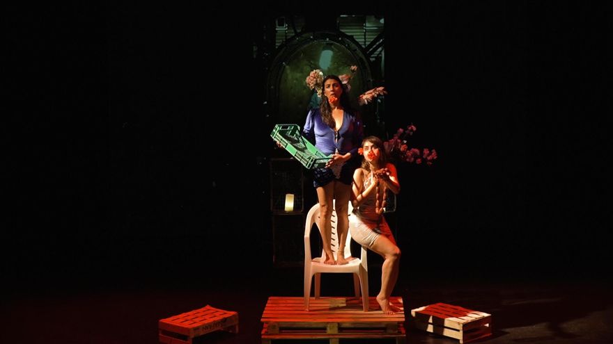 Representación de 'Todas las Santas', de la coreógrafa y directora malagueña Luz Arcas (La Phármaco)