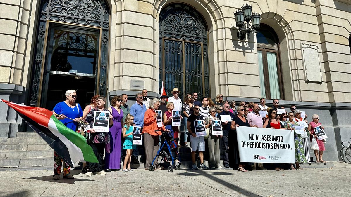 Concentración de Periodistas de Aragón en Zaragoza