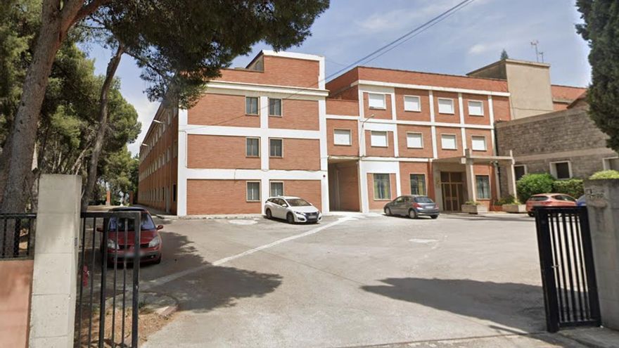 Expulsan a migrantes de un hostal en Torrent: “No tenemos adónde ir; también somos supervivientes de la DANA"