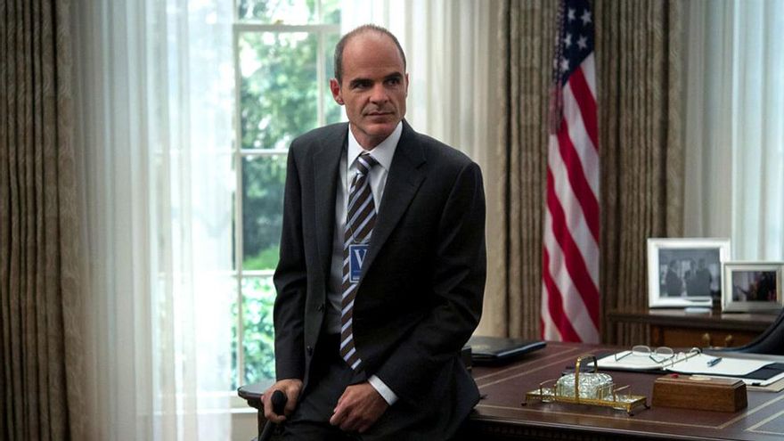 Doug Stamper, la mano derecha de Frank Underwood en House of cards
