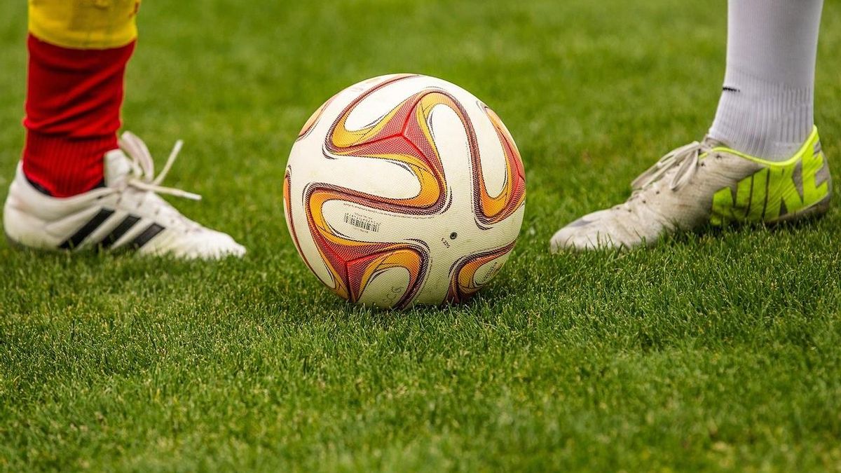 A juicio un entrenador y un espectador de un partido de fútbol de menores en Ferrol por insultos homófobos a la árbitra