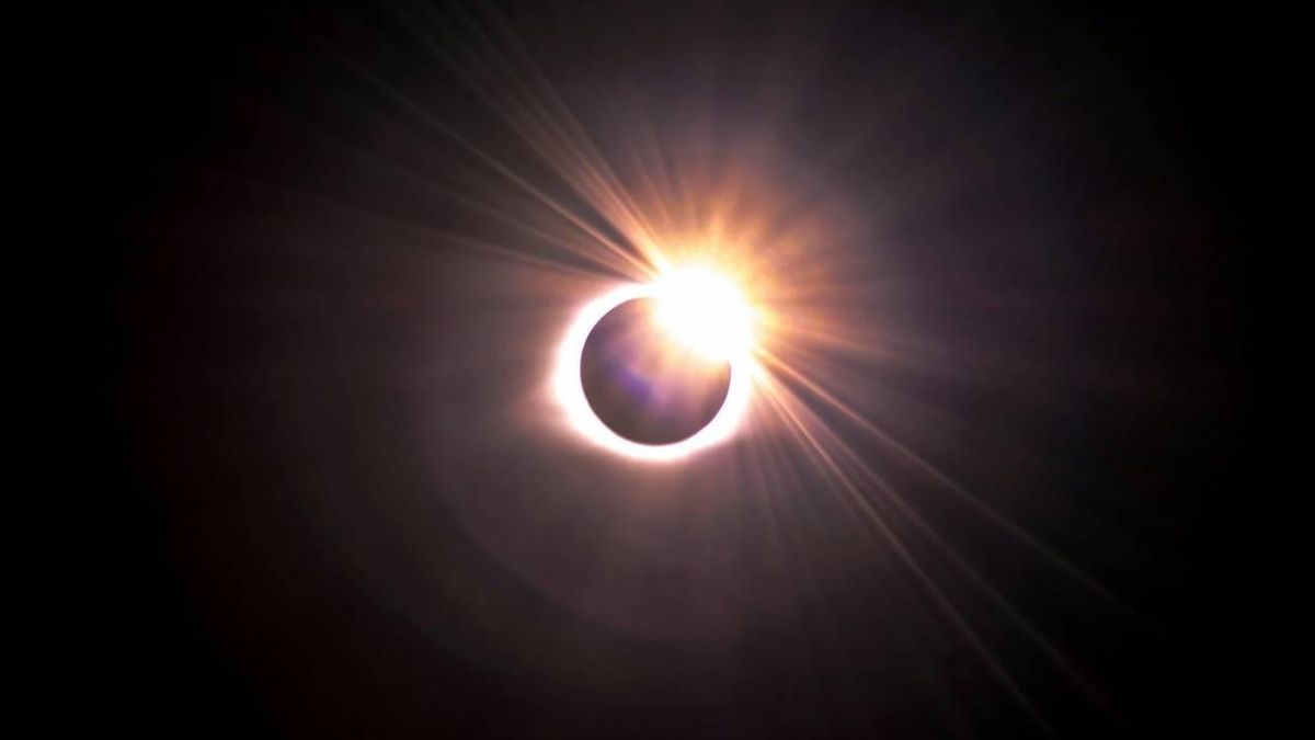 El Ministerio de Ciencia lanza un visor web para localizar y disfrutar del eclipse solar con total seguridad