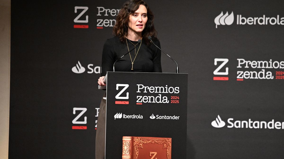 Ayuso, el pasado martes, durante la entrega de premios literarios de Zenda.