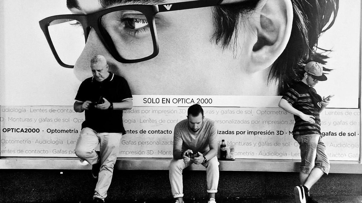 Lo extraordinario en lo cotidiano: la mirada del fotógrafo ‘paseante’