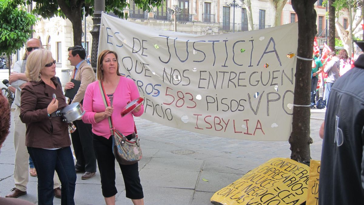 Expira este martes el plazo para los préstamos de las VPO de la CEA y los vecinos auguran un "éxodo masivo"