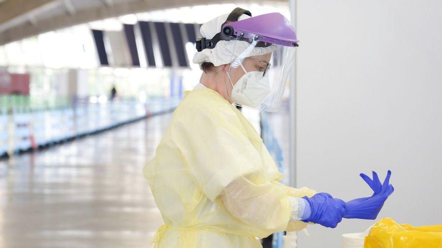 Crece la presión hospitalaria en La Palma por la COVID: 5 pacientes en UCI y 4 en Medicina Interna