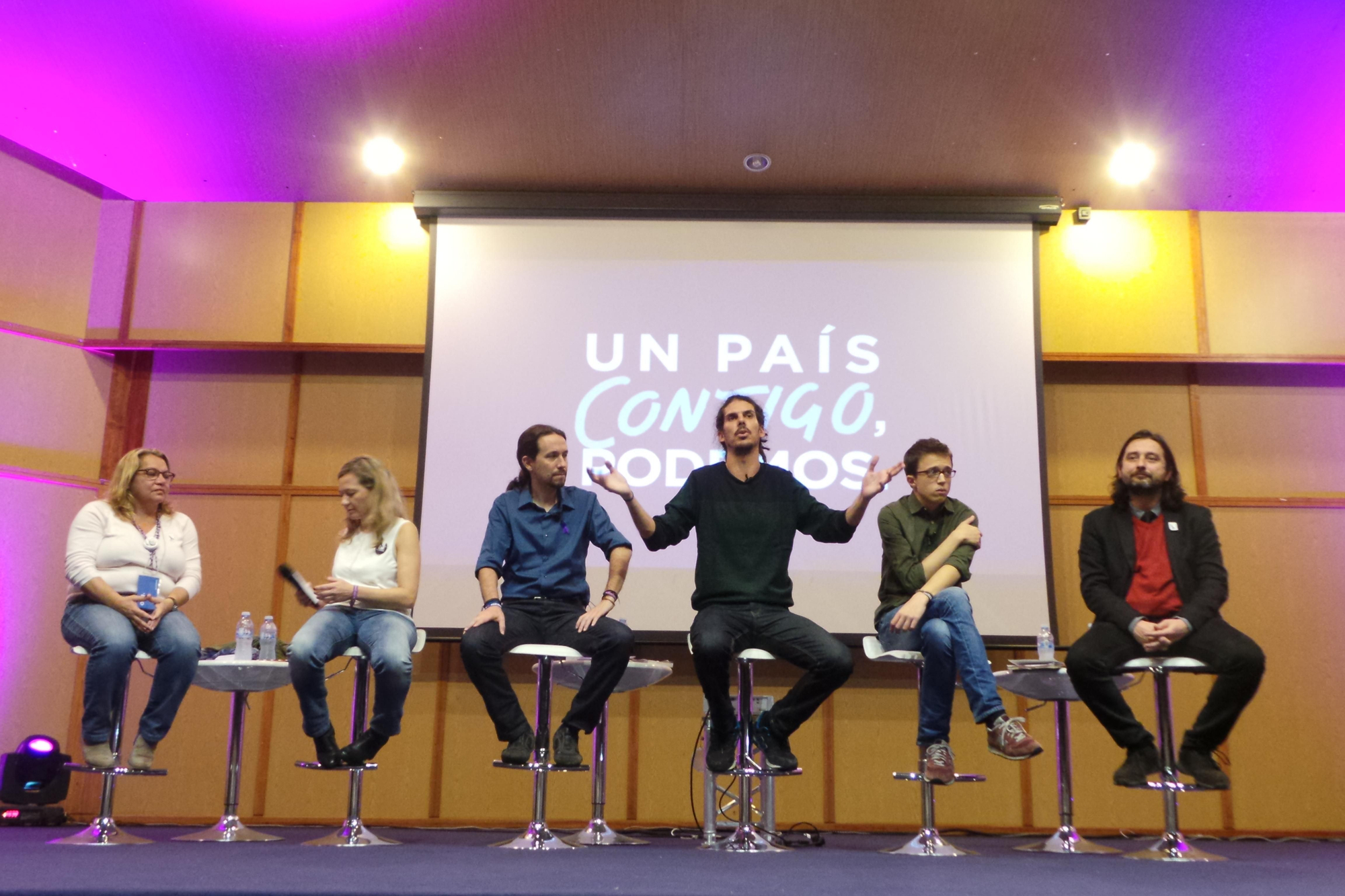 Acto de campaña de Podemos en Tenerife. (Foto: Moisés Pérez).