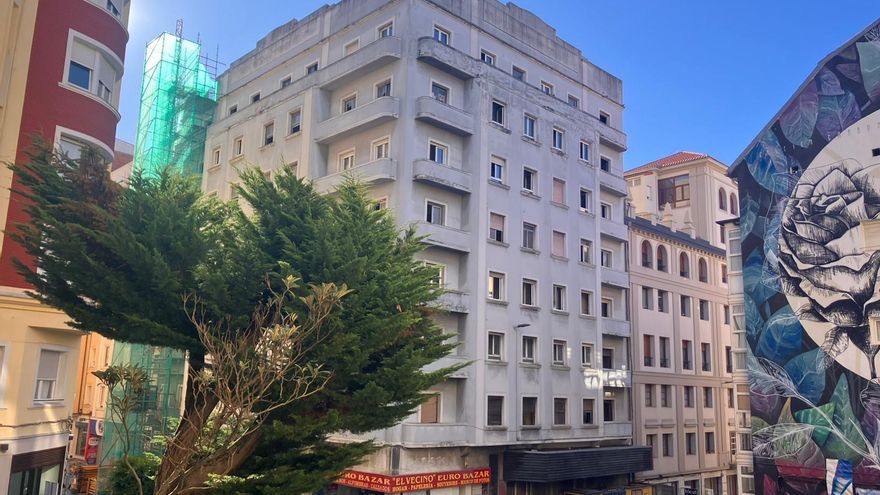 Desalojado un edificio del centro de Santander por daños estructurales causados por la reforma de la empresa propietaria