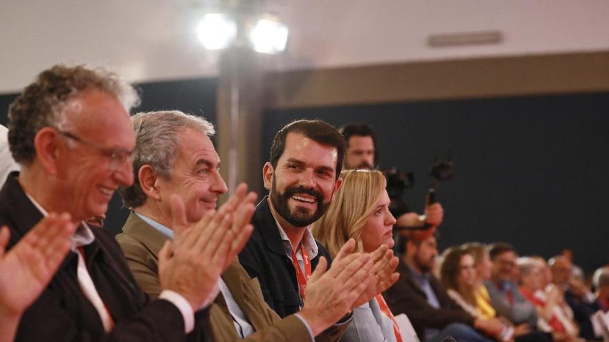 Cotrina arranca su etapa en el PSOE extremeño con una dirección de unidad y carga contra el pacto PP-Vox: "Es una humillación"