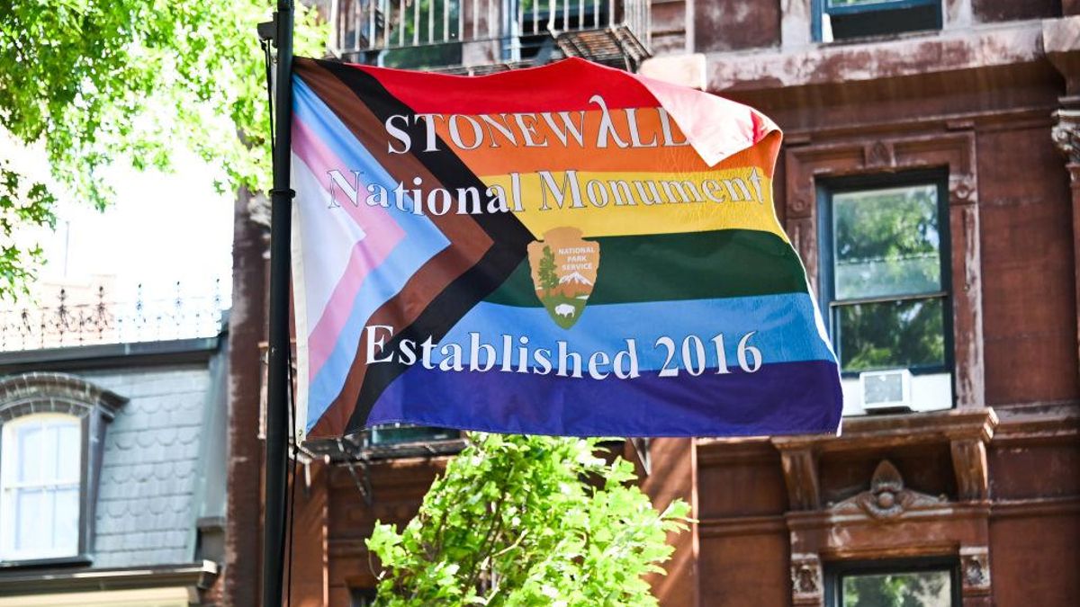 Una directiva de Trump obliga a retirar la bandera arcoíris del Monumento de Stonewall, símbolo de la lucha por los derechos LGTBI