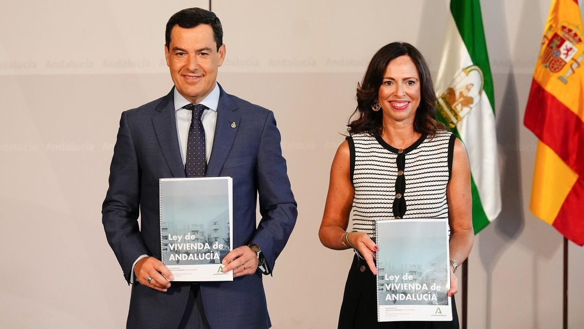 Moreno acelera su ley estrella de vivienda en Andalucía para aprobarla de urgencia ante un posible adelanto electoral