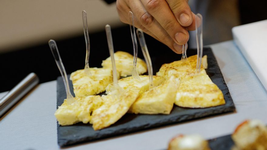 España ha hablado: vence la tortilla de patata con cebolla y poco hecha