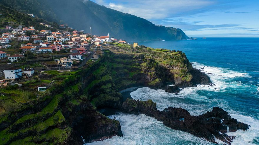 Una escapada para huir del frío: siete islas europeas donde el invierno es cálido y asequible