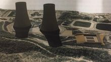Imagen virtual del almacén de residuos nucleares a la derecha de las chimeneas