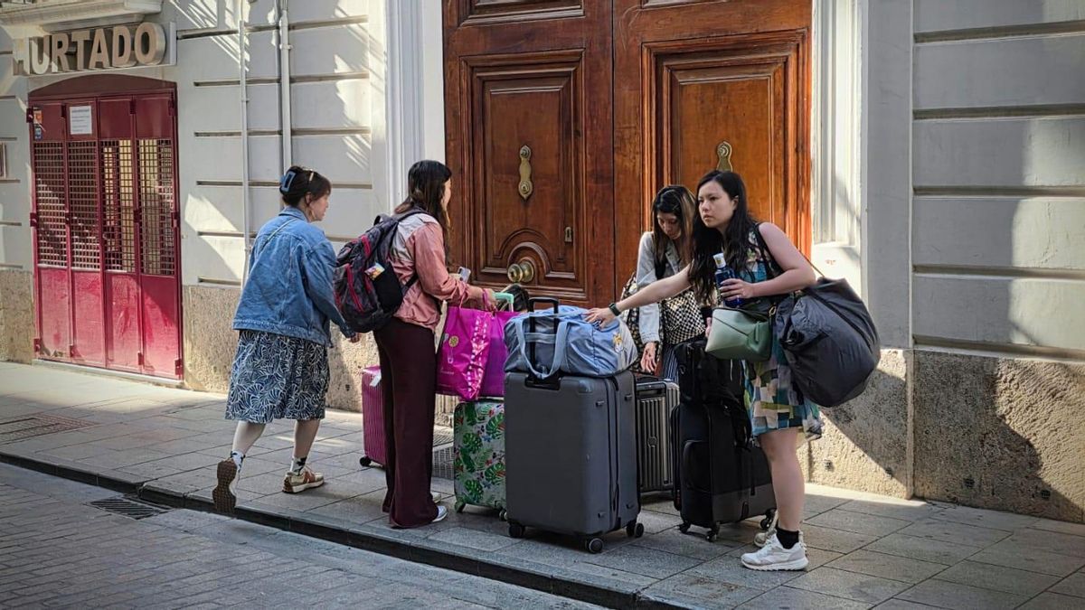 València tiene ya 25 barrios saturados de apartamentos turísticos y la normativa permite 32.423 plazas más en el resto