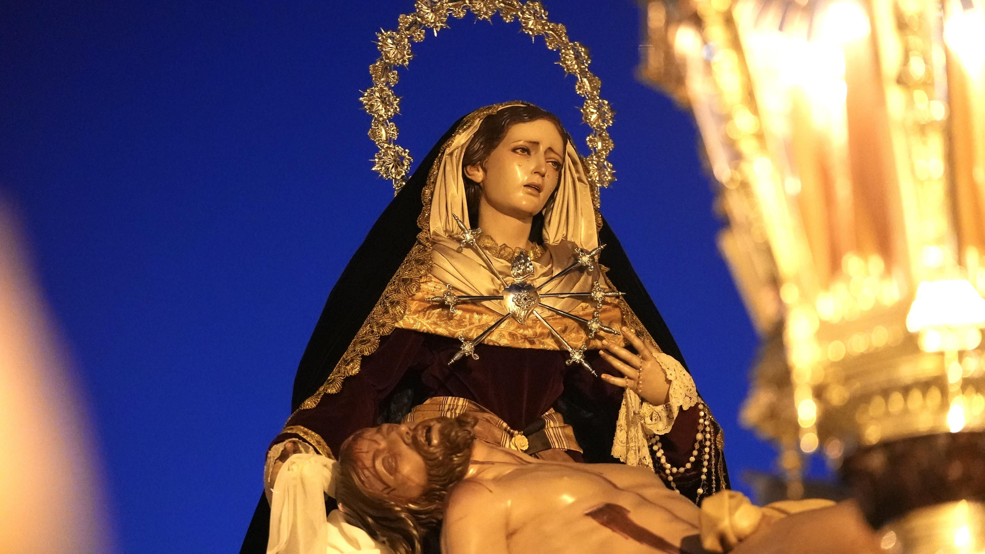 Salida procesional del Traslado al Sepulcro, en imágenes